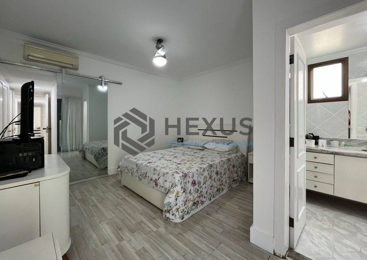 Foto 21 de Apartamento com varanda e lazer na Praia das Pitangueiras, Guaruja