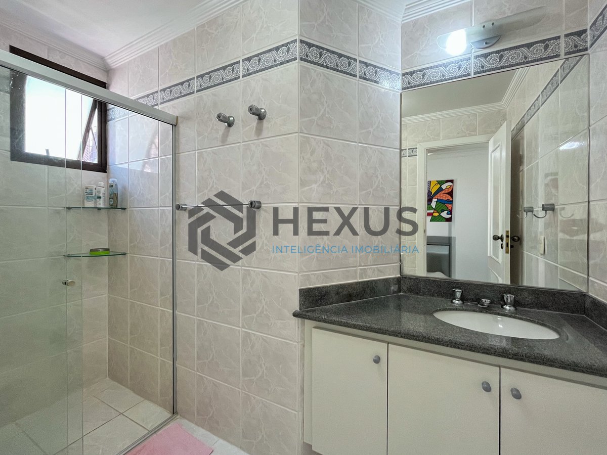 Foto 33 de Apartamento com varanda e lazer na Praia das Pitangueiras, Guaruja