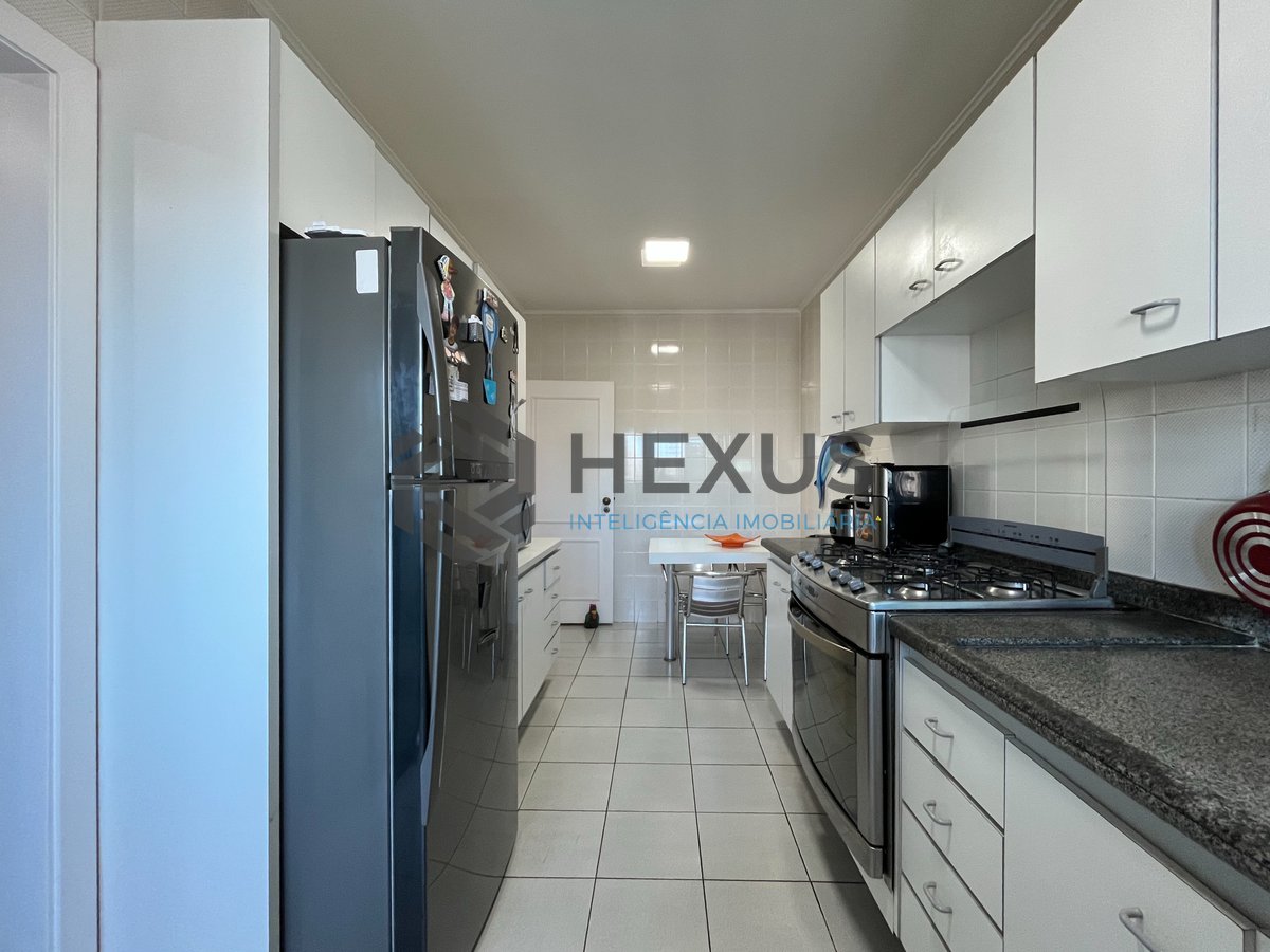 Foto 37 de Apartamento com varanda e lazer na Praia das Pitangueiras, Guaruja