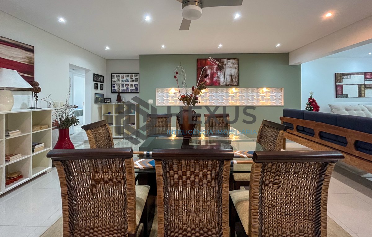 Foto 5 de Apartamento com varanda e lazer na Praia das Pitangueiras, Guaruja