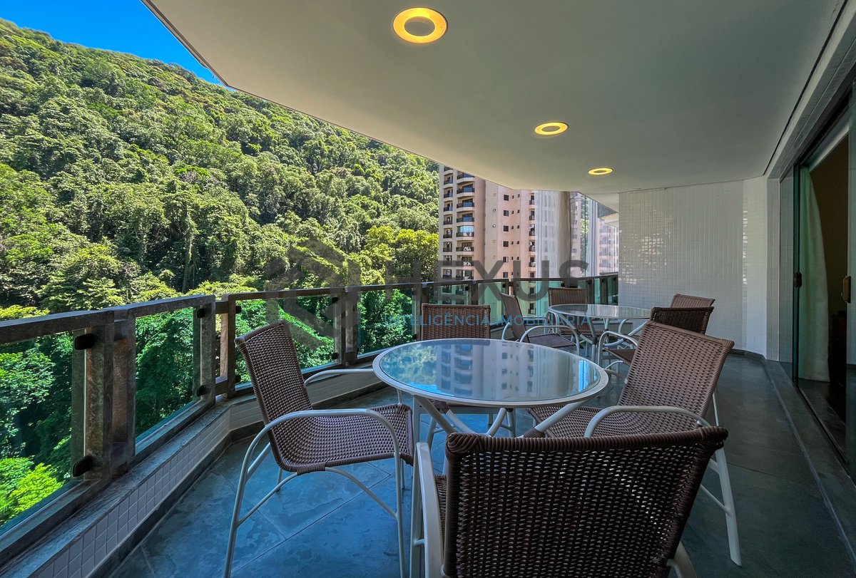 Foto 12 de Apartamento com varanda e lazer na Praia das Pitangueiras, Guaruja
