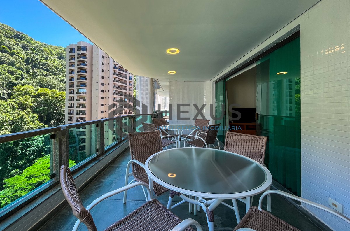 Foto 13 de Apartamento com varanda e lazer na Praia das Pitangueiras, Guaruja