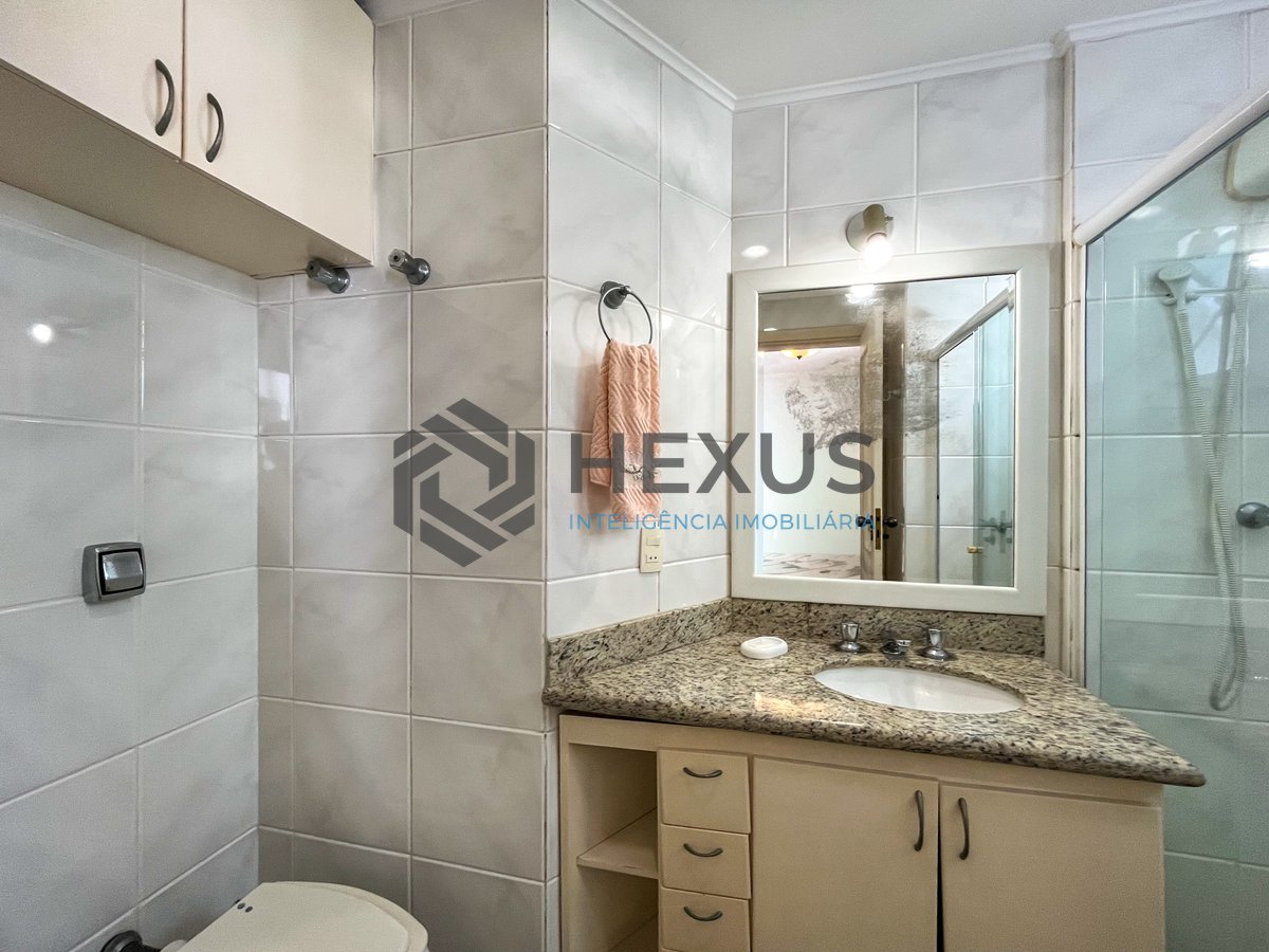 Foto 25 de Apartamento com varanda e lazer na Praia das Pitangueiras, Guaruja