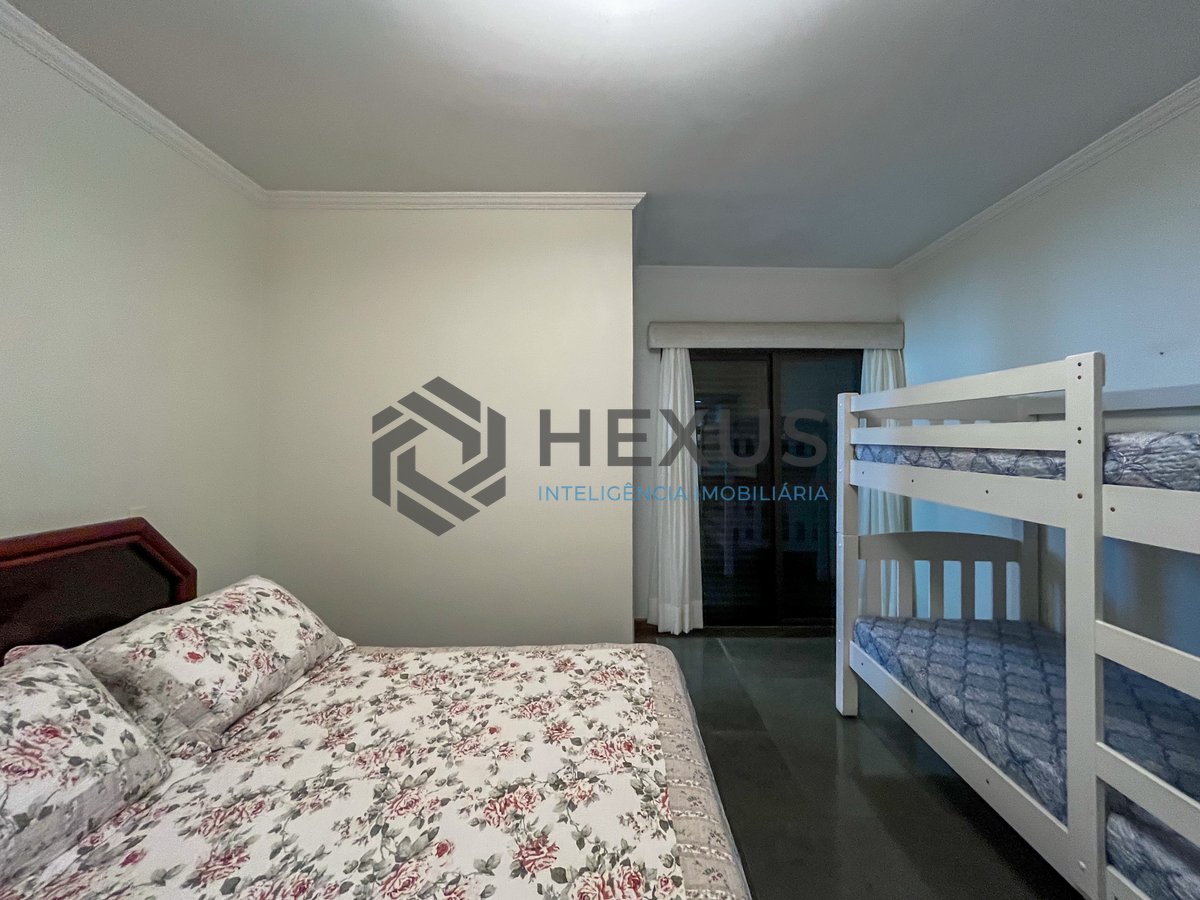 Foto 28 de Apartamento com varanda e lazer na Praia das Pitangueiras, Guaruja