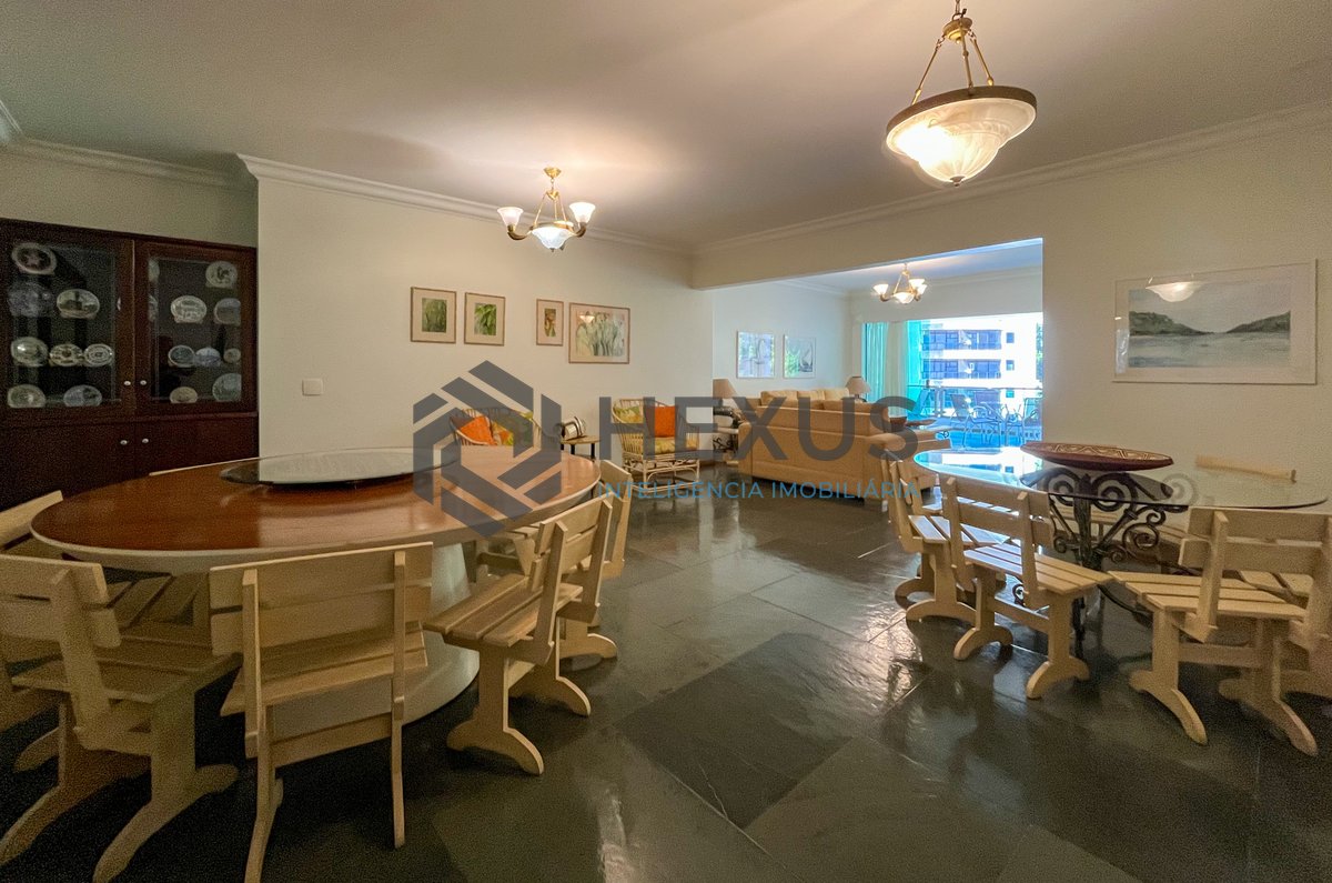 Foto 4 de Apartamento com varanda e lazer na Praia das Pitangueiras, Guaruja