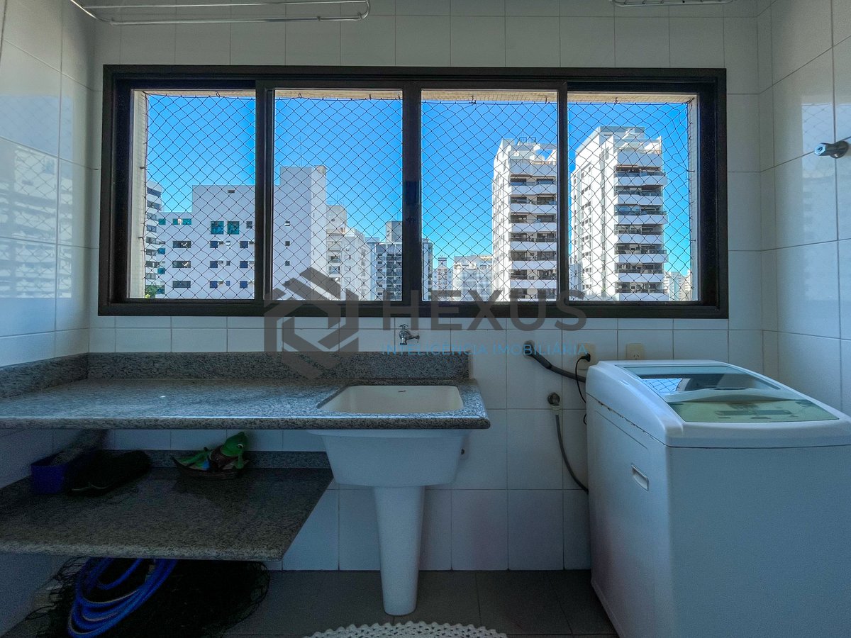 Foto 36 de Apartamento com varanda e lazer na Praia das Pitangueiras, Guaruja