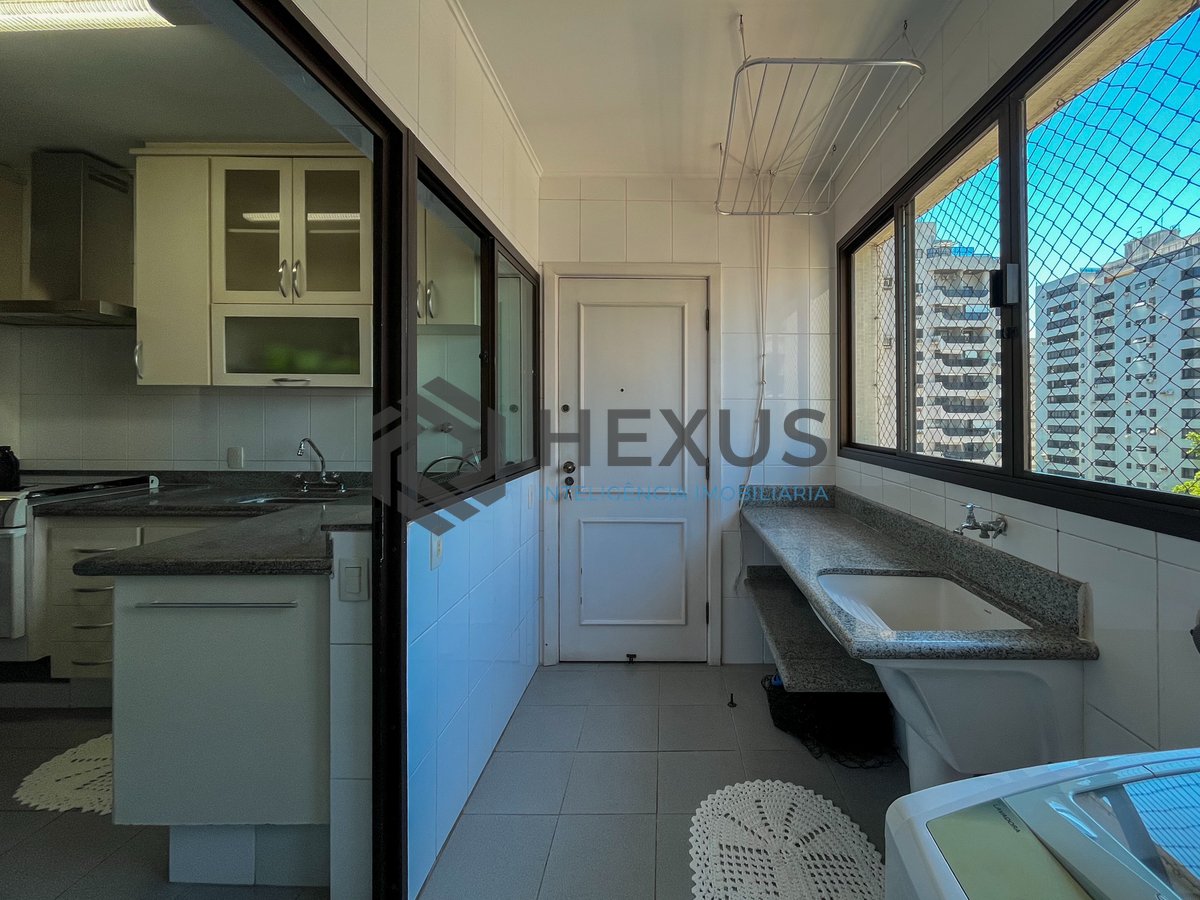 Foto 37 de Apartamento com varanda e lazer na Praia das Pitangueiras, Guaruja