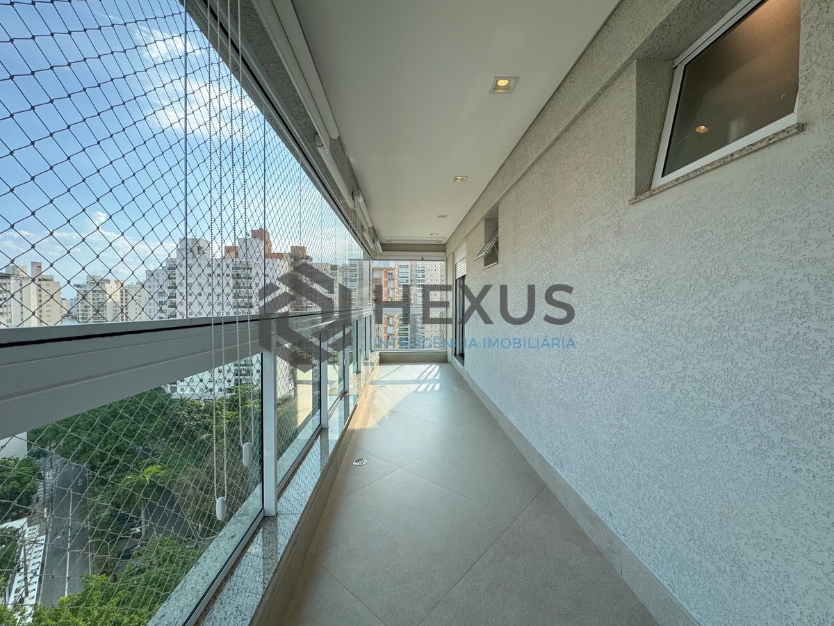 Foto 13 de Apartamento reformado com varanda gourmet e lazer na Praia das Pitangueiras, Guaruja