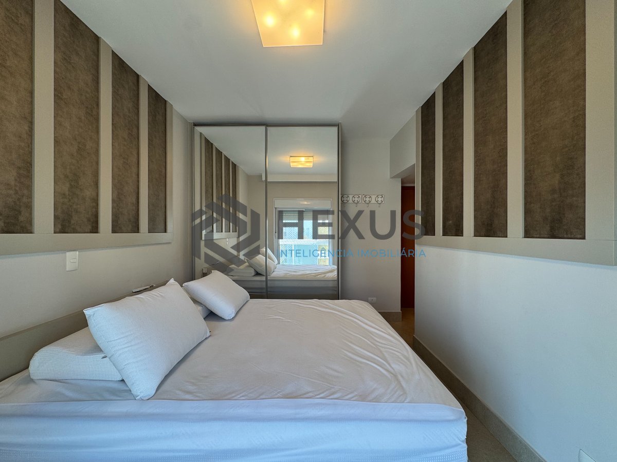 Foto 21 de Apartamento reformado com varanda gourmet e lazer na Praia das Pitangueiras, Guaruja