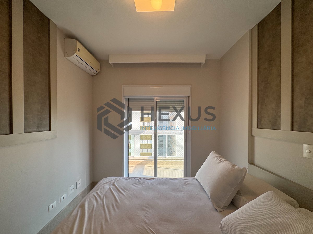 Foto 23 de Apartamento reformado com varanda gourmet e lazer na Praia das Pitangueiras, Guaruja