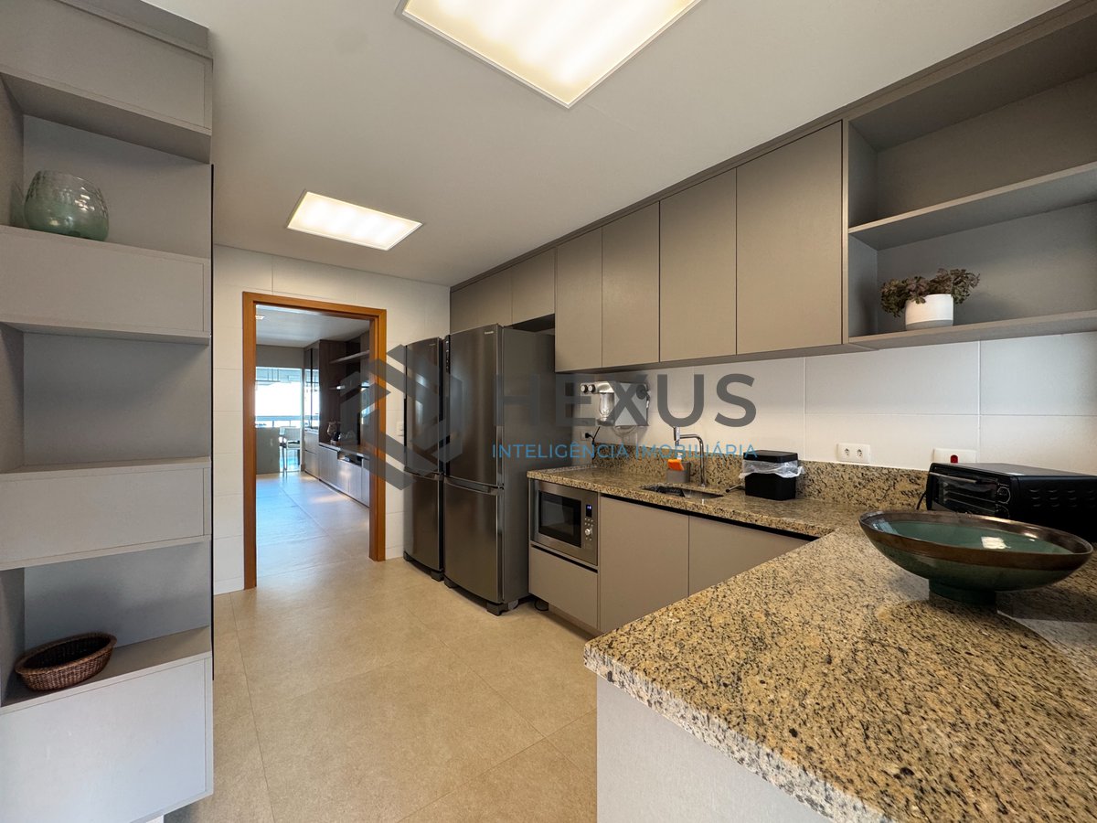 Foto 43 de Apartamento reformado com varanda gourmet e lazer na Praia das Pitangueiras, Guaruja