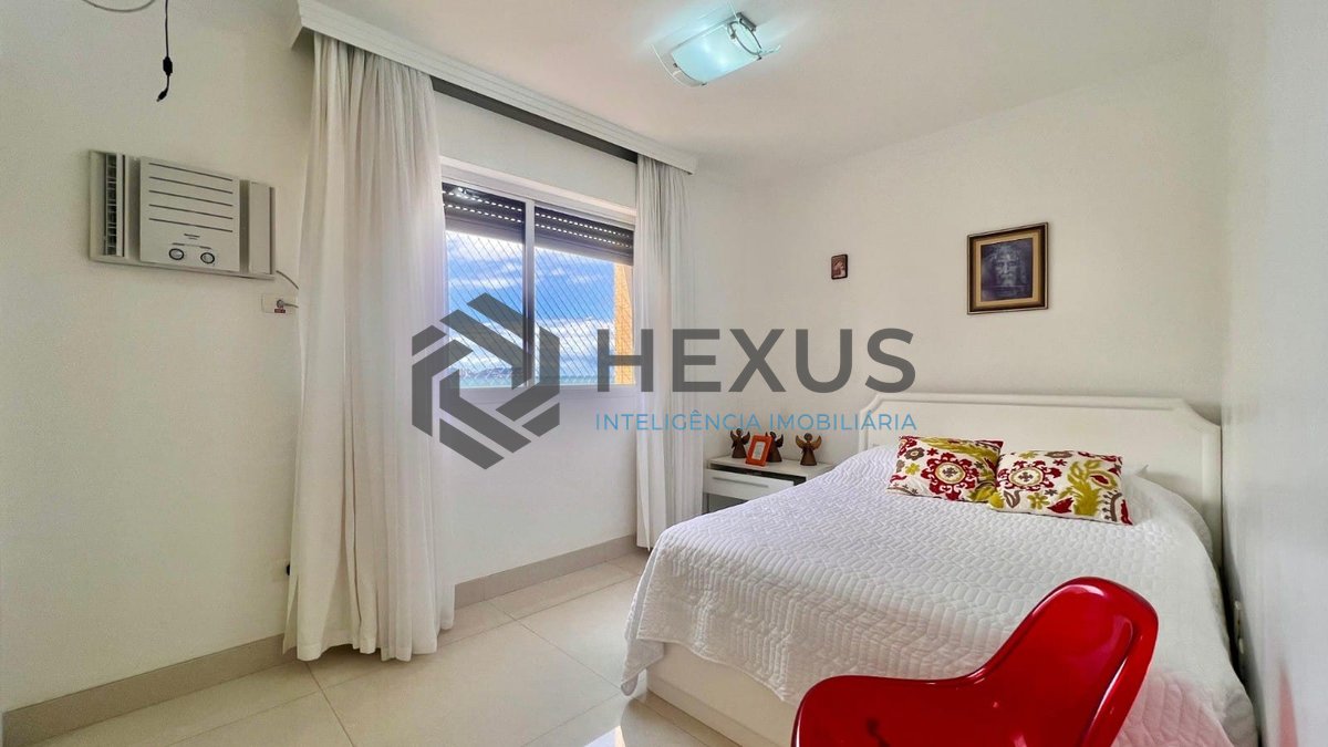 Foto 22 de Apartamento frente mar com varanda na Praia das Pitangueiras, Guaruja