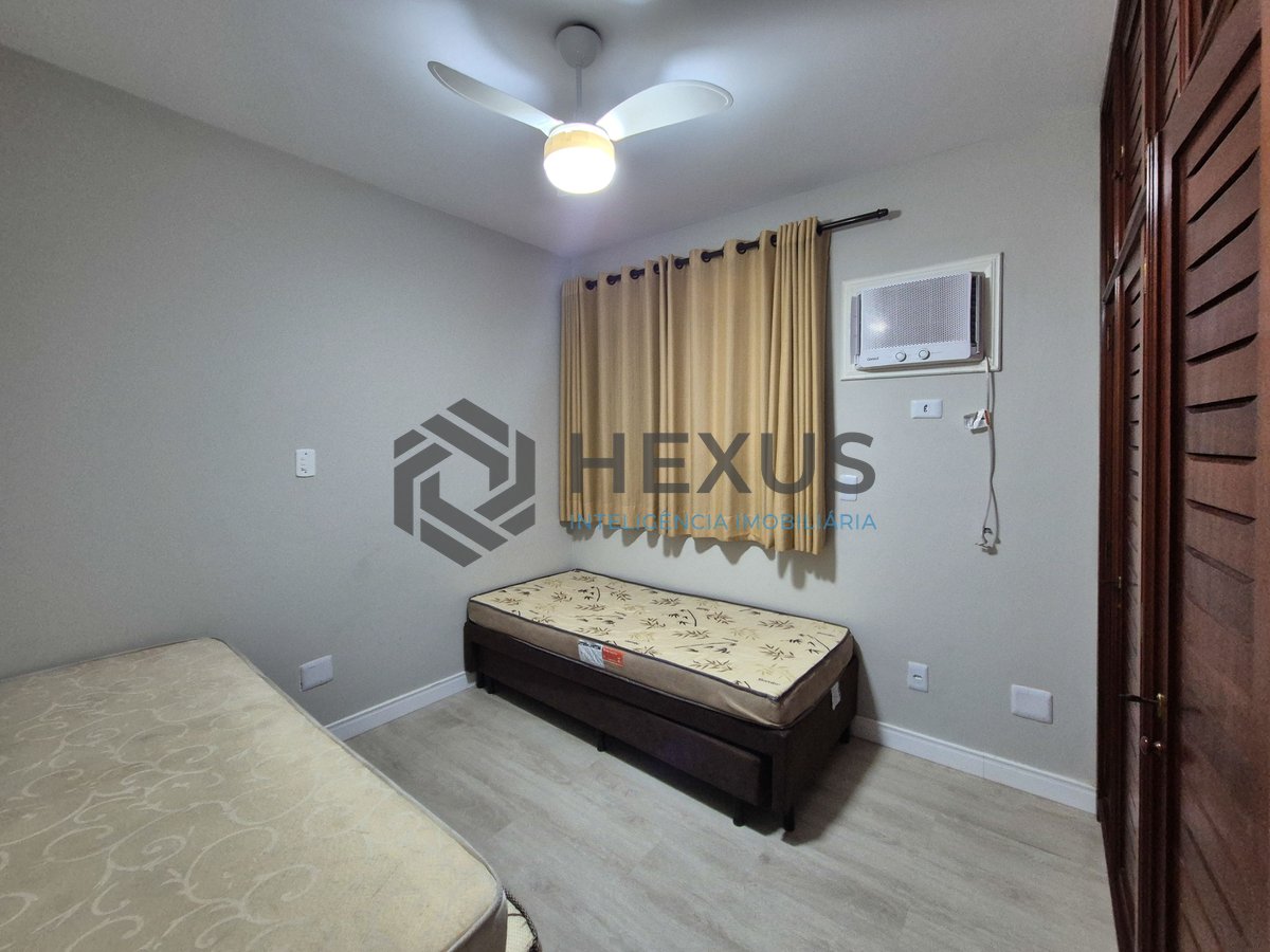 Foto 12 de Apartamento reformado com varanda gourmet e vista mar na beira mar da Praia das Asturias, Guaruja
