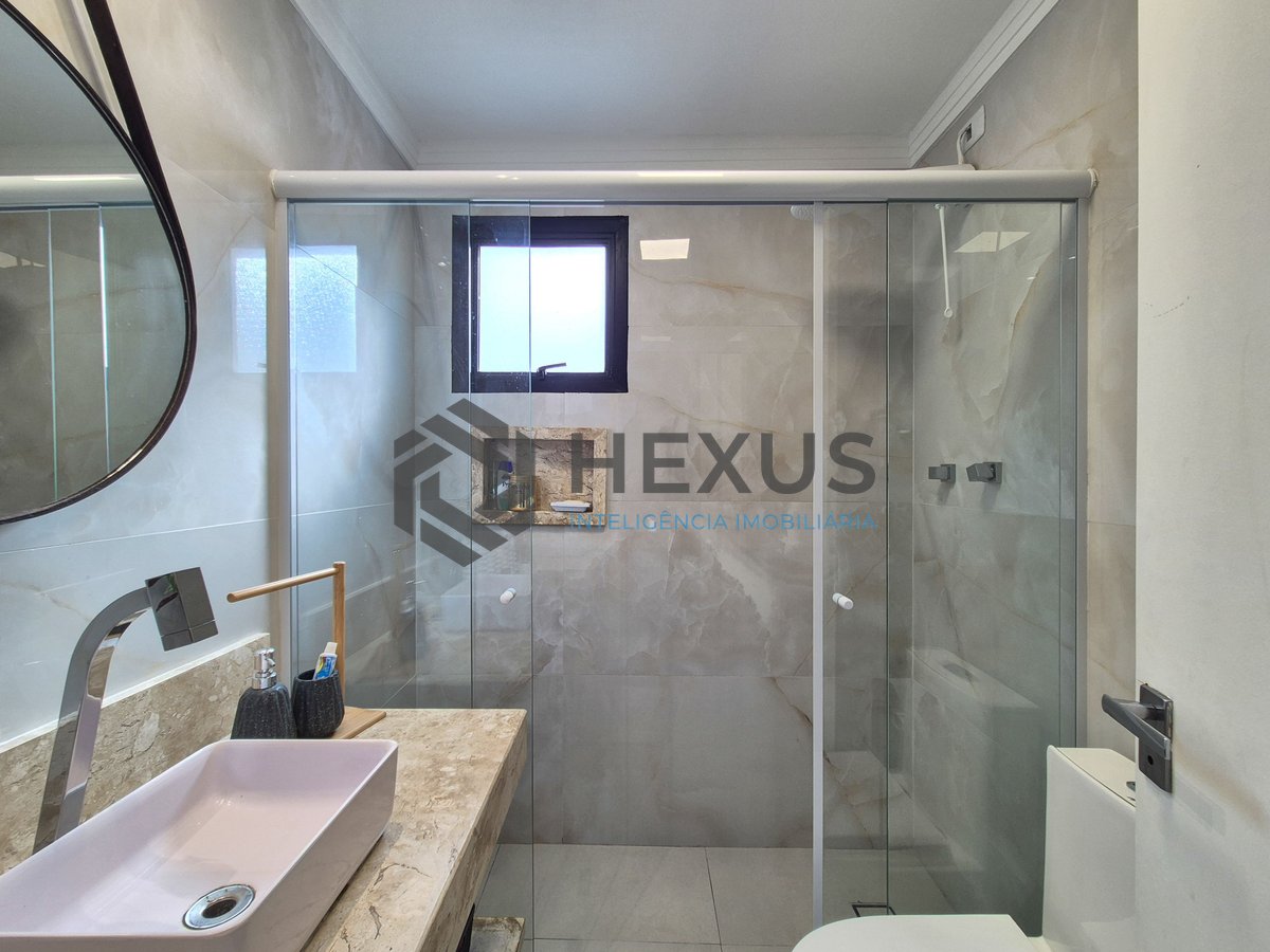 Foto 13 de Apartamento reformado com varanda gourmet e vista mar na beira mar da Praia das Asturias, Guaruja
