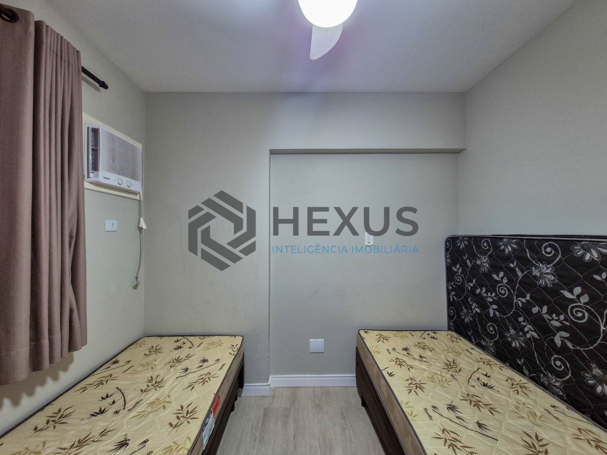 Foto 19 de Apartamento reformado com varanda gourmet e vista mar na beira mar da Praia das Asturias, Guaruja