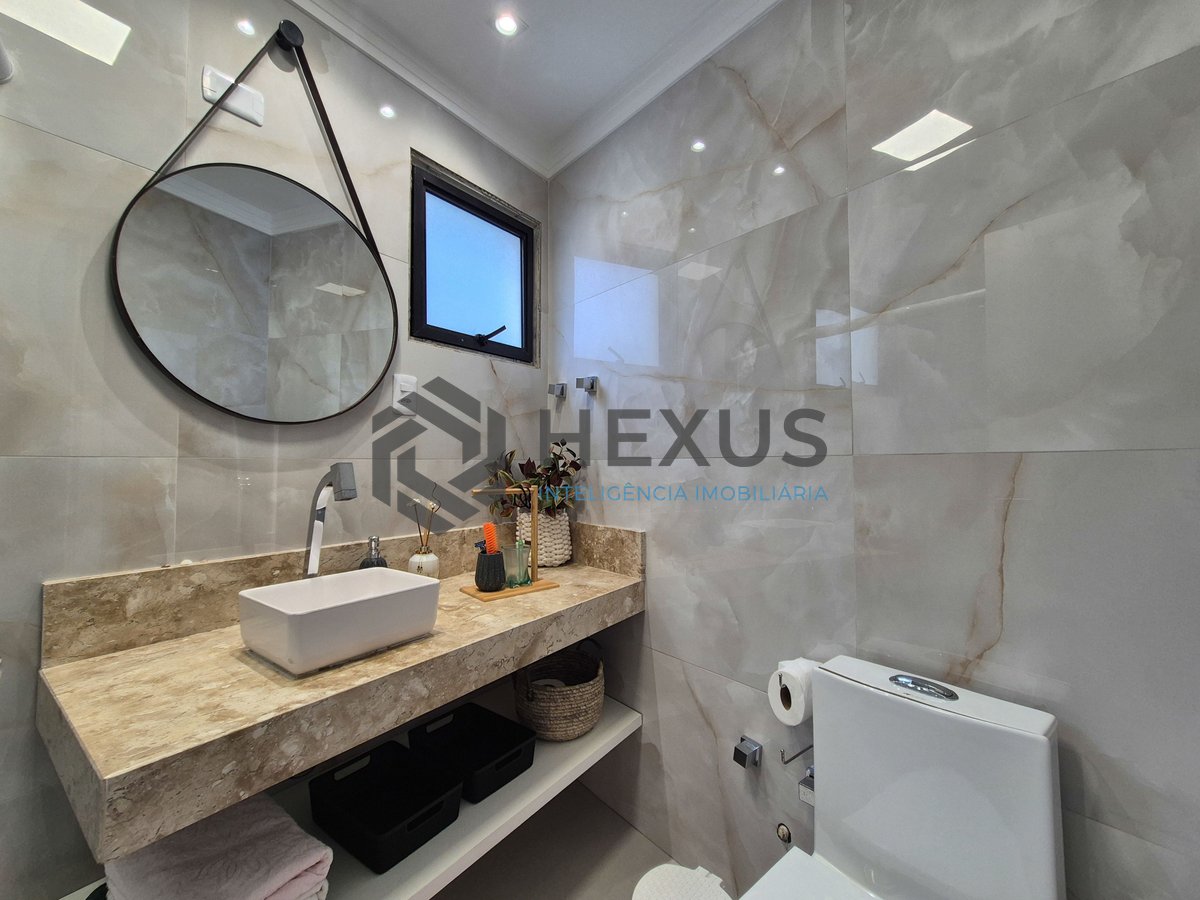 Foto 21 de Apartamento reformado com varanda gourmet e vista mar na beira mar da Praia das Asturias, Guaruja