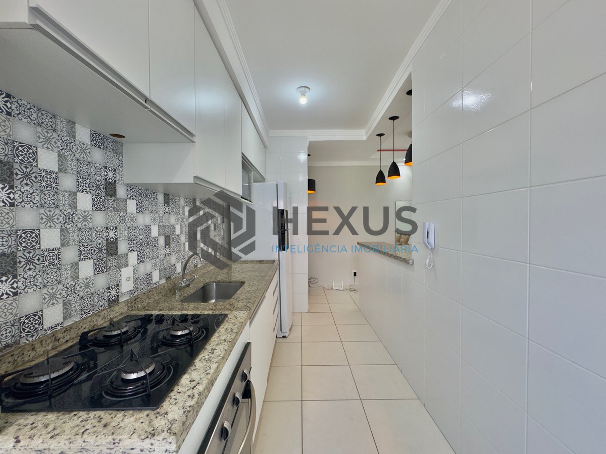 Foto 17 de Apartamento reformado com varanda e lazer na Praia da Enseada, Guaruja