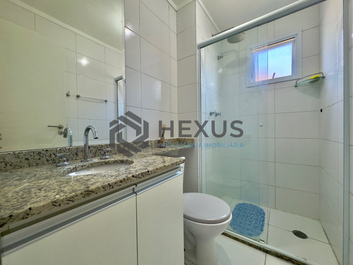 Foto 28 de Apartamento reformado com varanda e lazer na Praia da Enseada, Guaruja