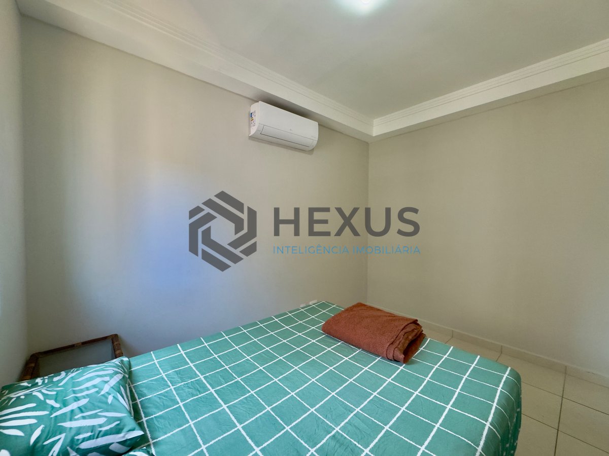 Foto 30 de Apartamento reformado com varanda e lazer na Praia da Enseada, Guaruja