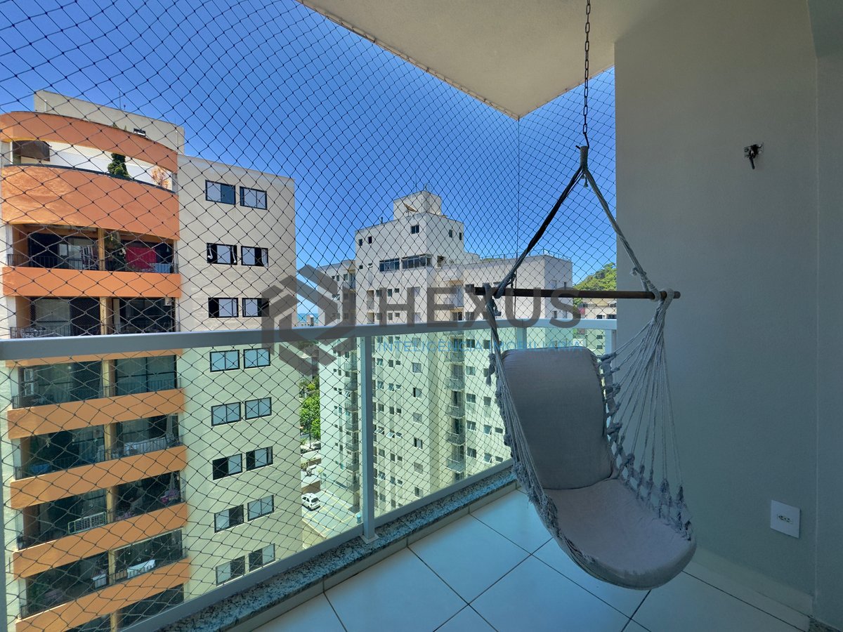 Foto 8 de Apartamento reformado com varanda e lazer na Praia da Enseada, Guaruja