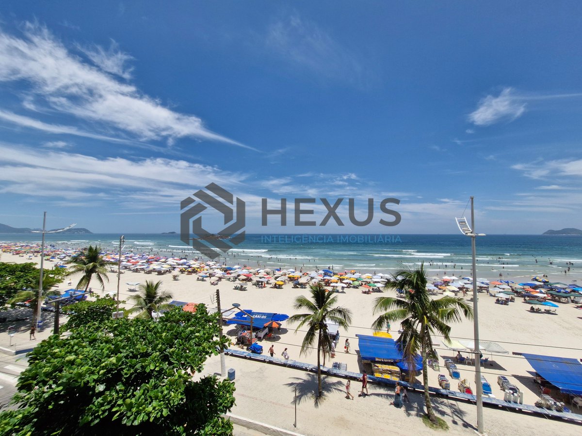 Foto 10 de Apartamento reformado frente mar com varanda e lazer na Praia das Pitangueiras, Guaruja