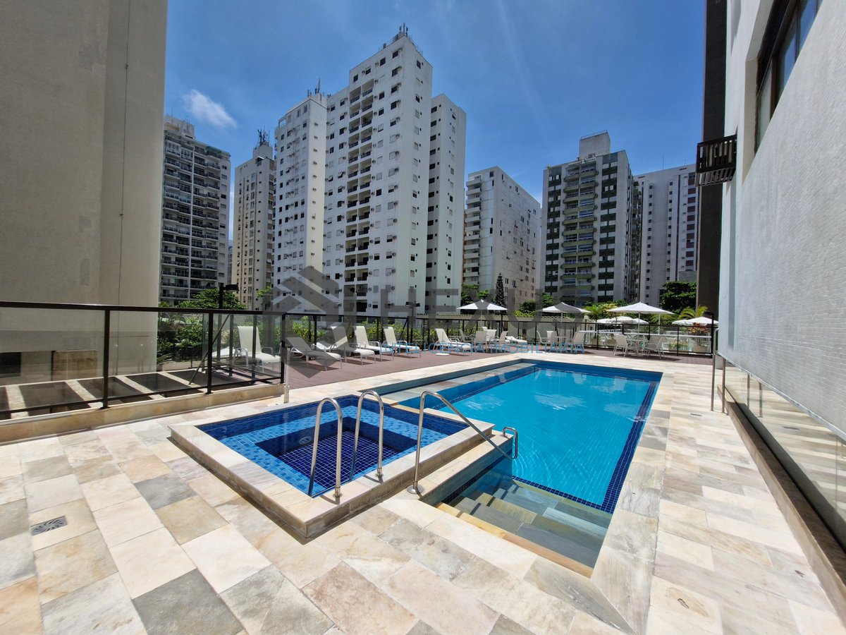 Foto 42 de Apartamento reformado frente mar com varanda e lazer na Praia das Pitangueiras, Guaruja