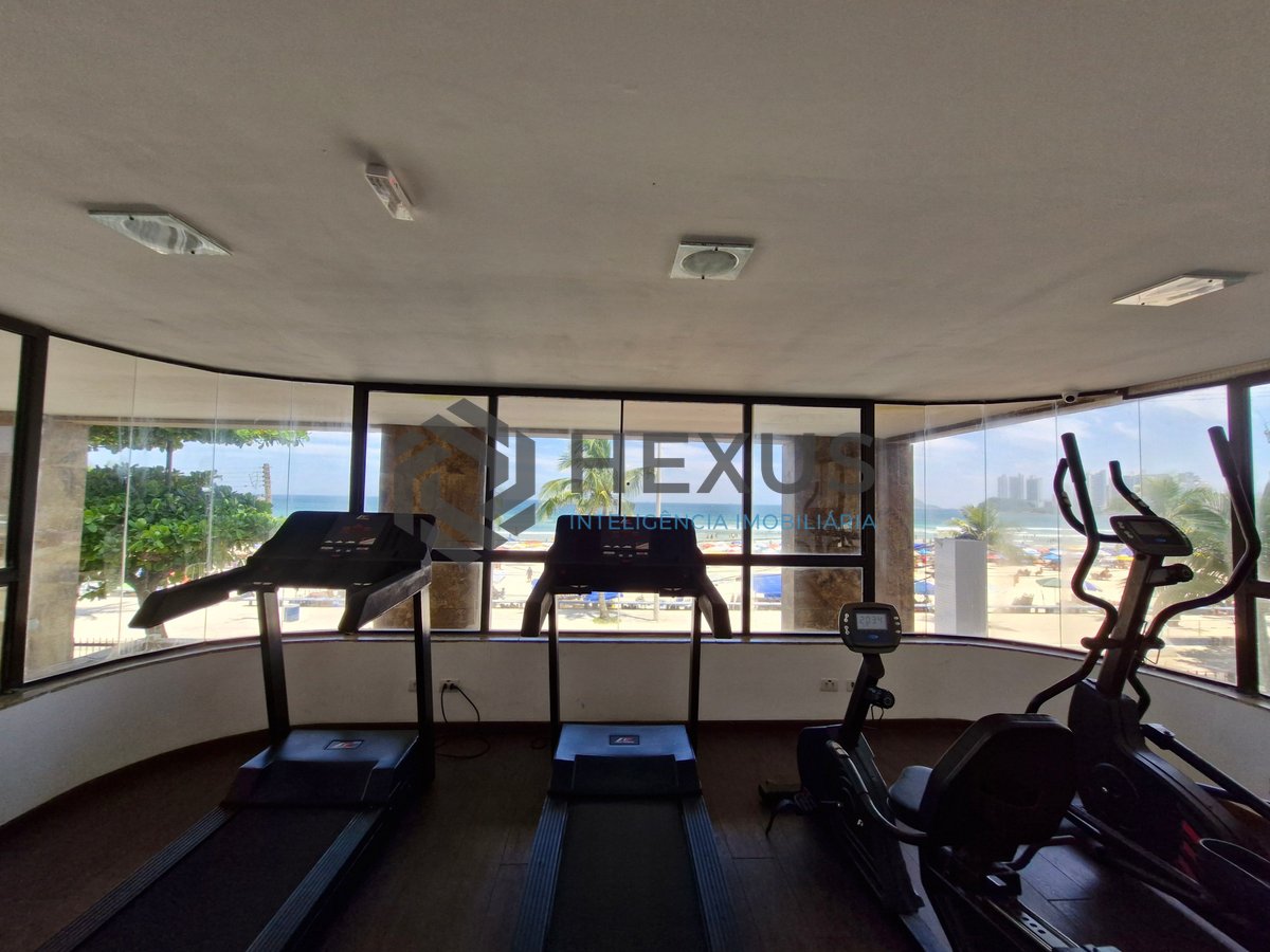 Foto 47 de Apartamento reformado frente mar com varanda e lazer na Praia das Pitangueiras, Guaruja