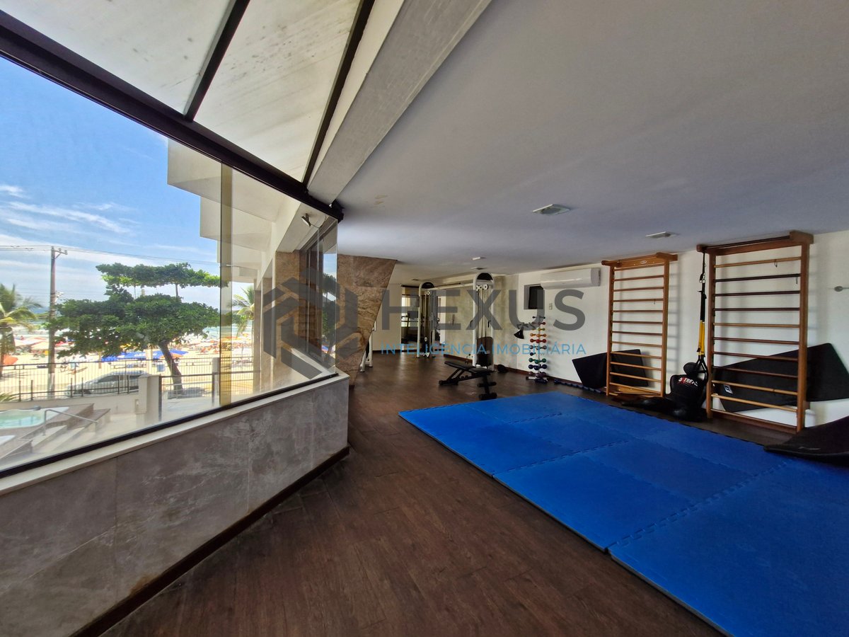 Foto 49 de Apartamento reformado frente mar com varanda e lazer na Praia das Pitangueiras, Guaruja