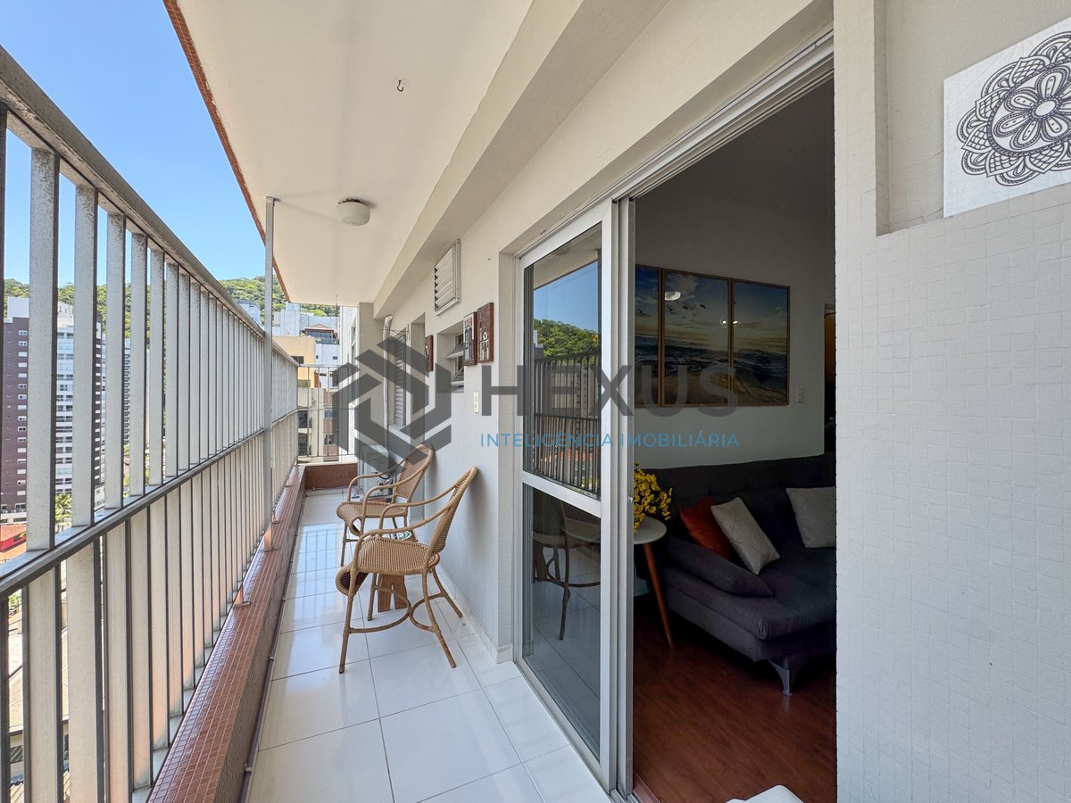 Foto 11 de Apartamento com varanda e vista mar na Praia das Pitangueiras, Guaruja
