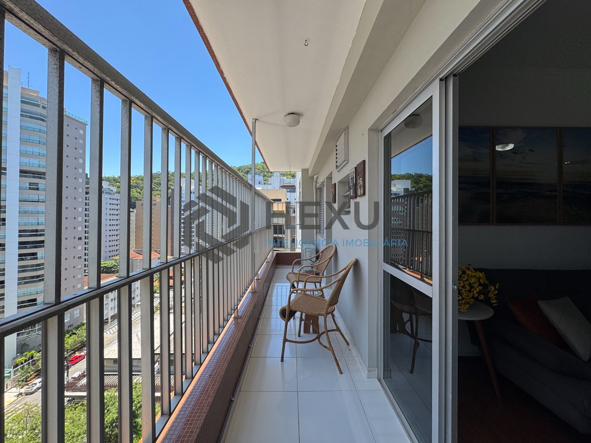 Foto 12 de Apartamento com varanda e vista mar na Praia das Pitangueiras, Guaruja