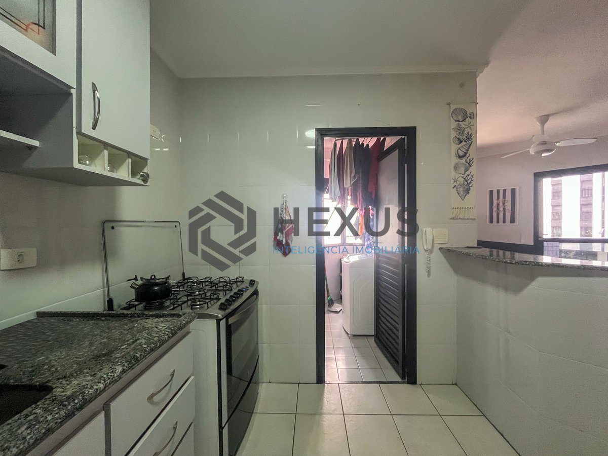 Foto 12 de Apartamento com varanda e lazer na beira mar da Praia das Asturias, Guaruja