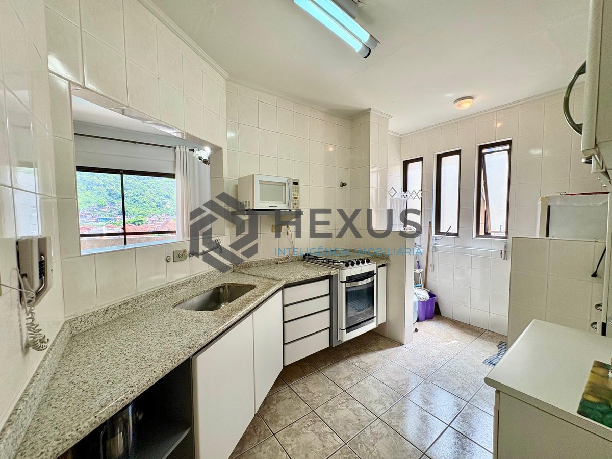 Foto 13 de Apartamento com varanda na Praia da Enseada, Guaruja