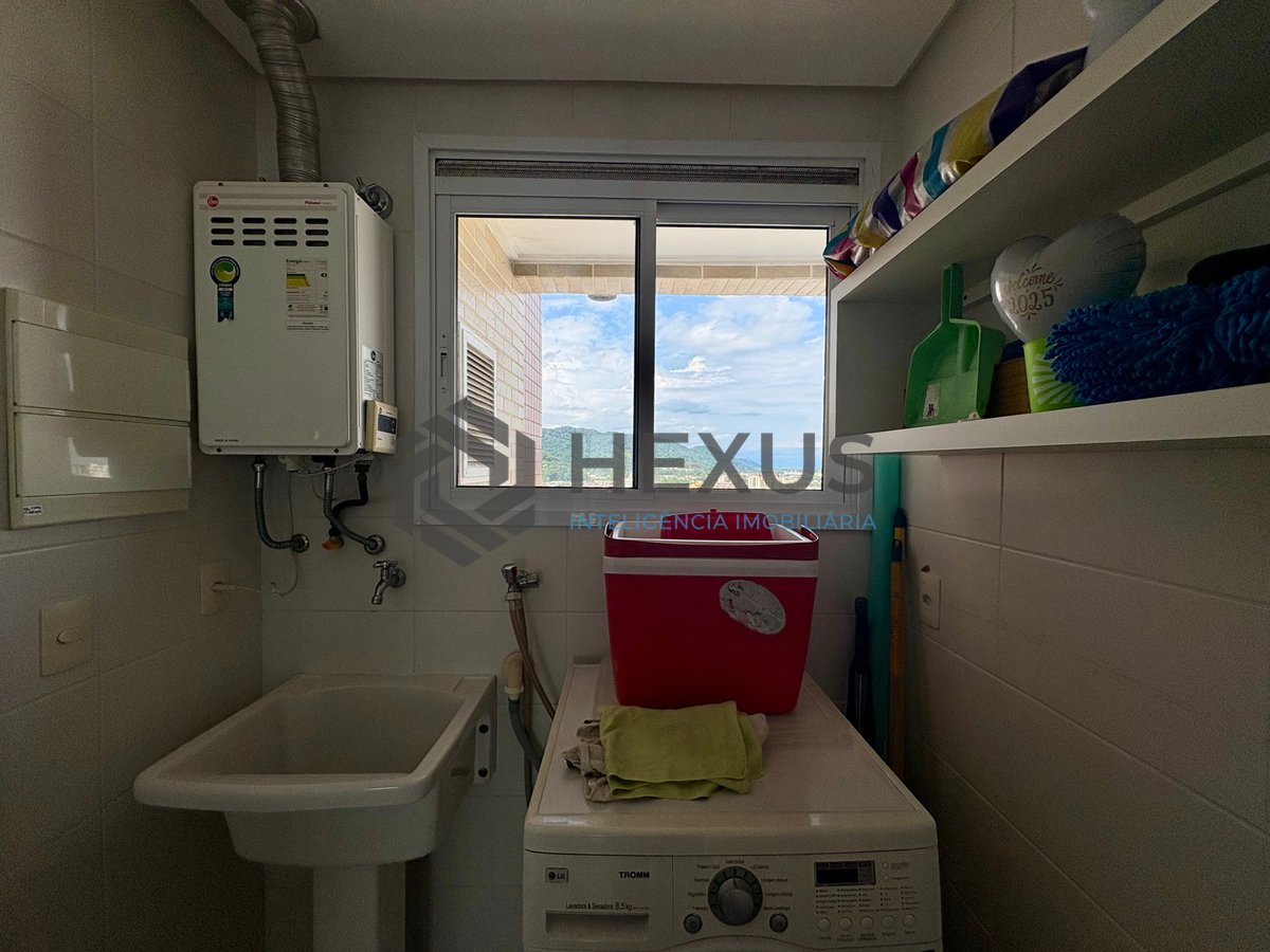 Foto 17 de Apartamento com varanda gourmet vista mar e lazer na Praia da Enseada, Guaruja