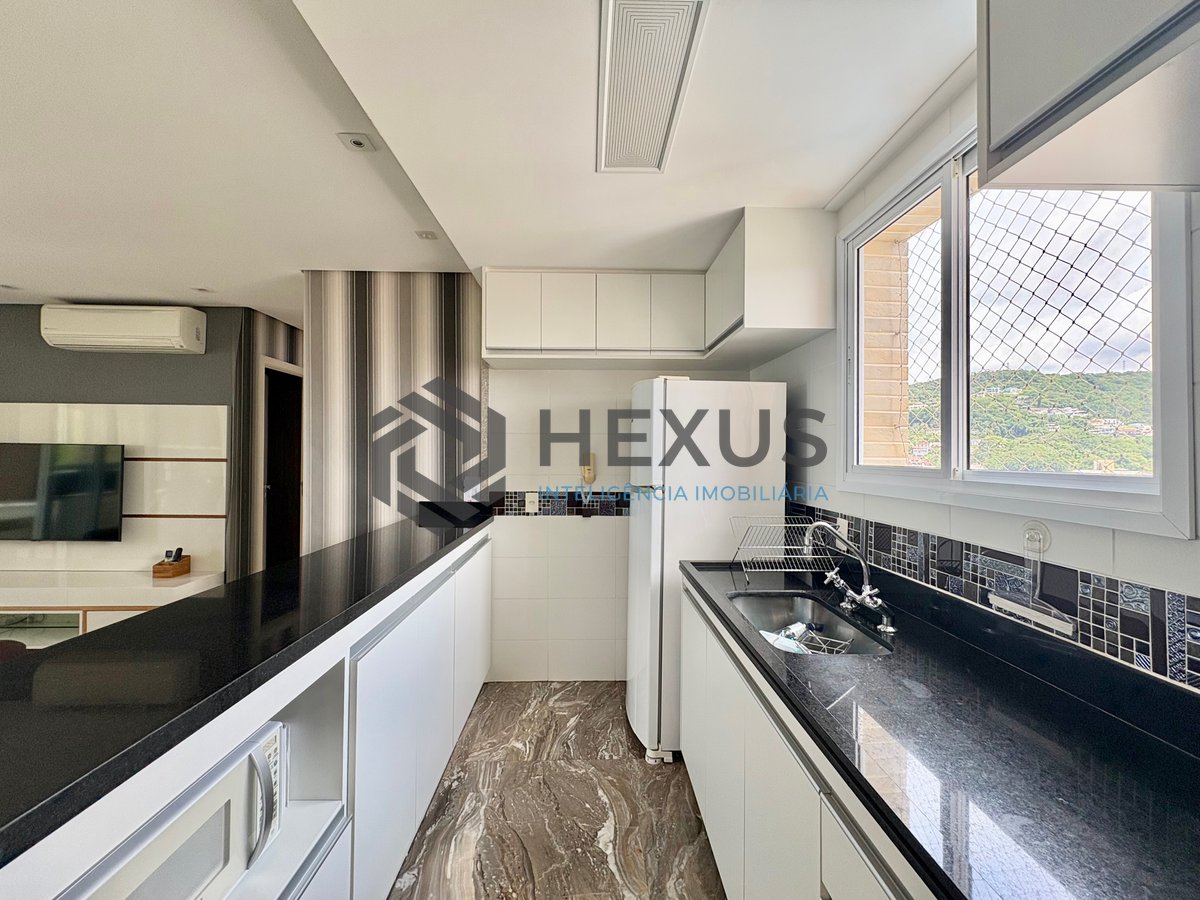Foto 18 de Apartamento com varanda gourmet com vista mar e lazer de clube na beira mar da Praia da Enseada, Guaruja