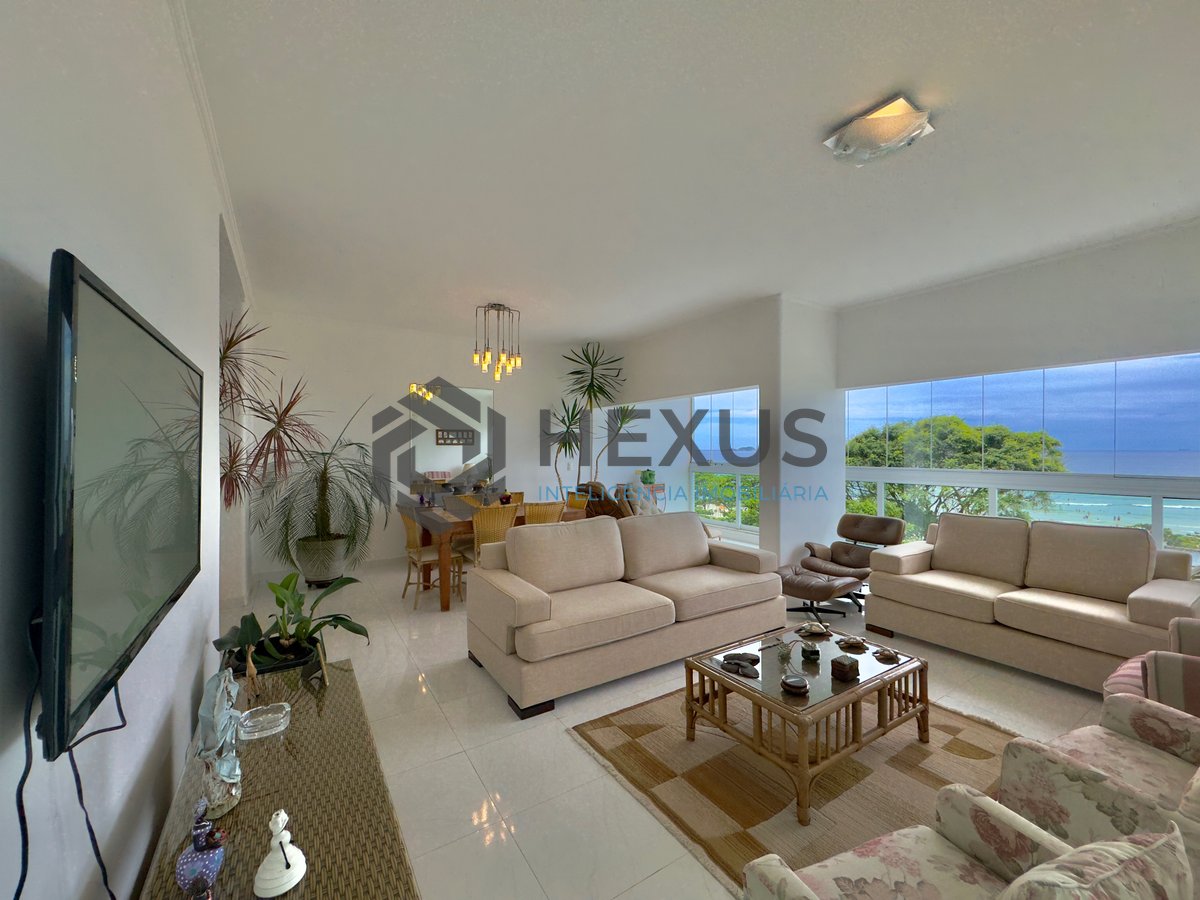 Foto 5 de Apartamento frente mar reformado com varanda e lazer na Praia das Pitangueiras, Guaruja