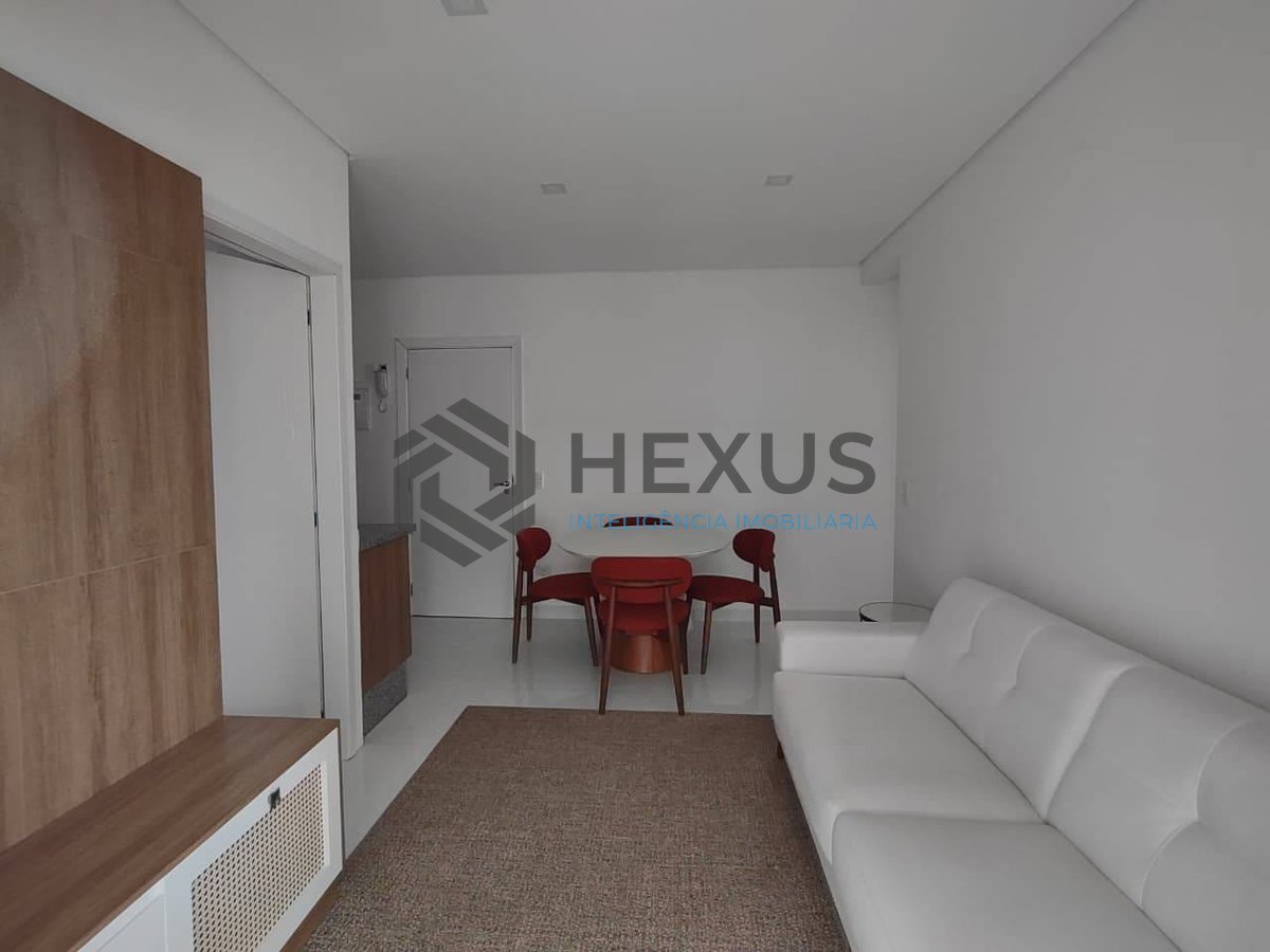 Foto 3 de Apartamento com varanda na Praia da Enseada, Guaruja