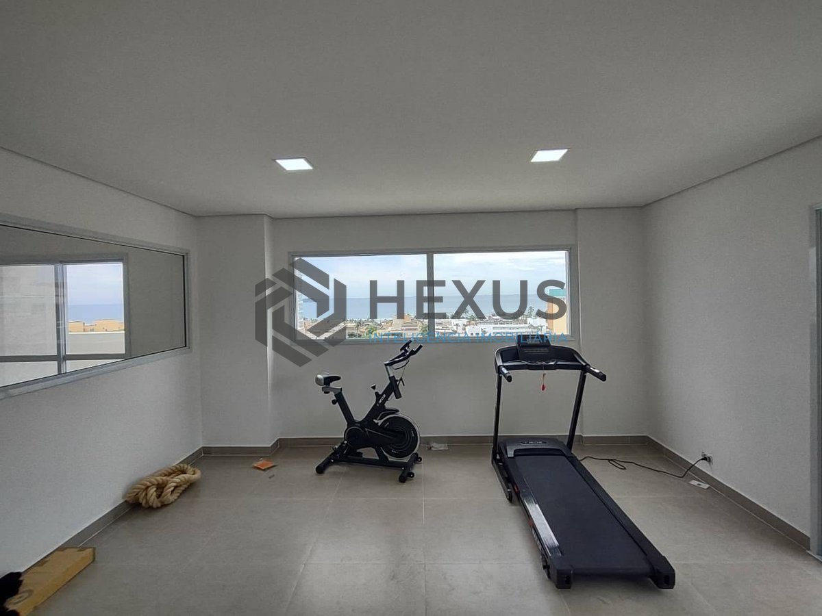 Foto 15 de Apartamento com varanda e lazer na Praia da Enseada, Guaruja