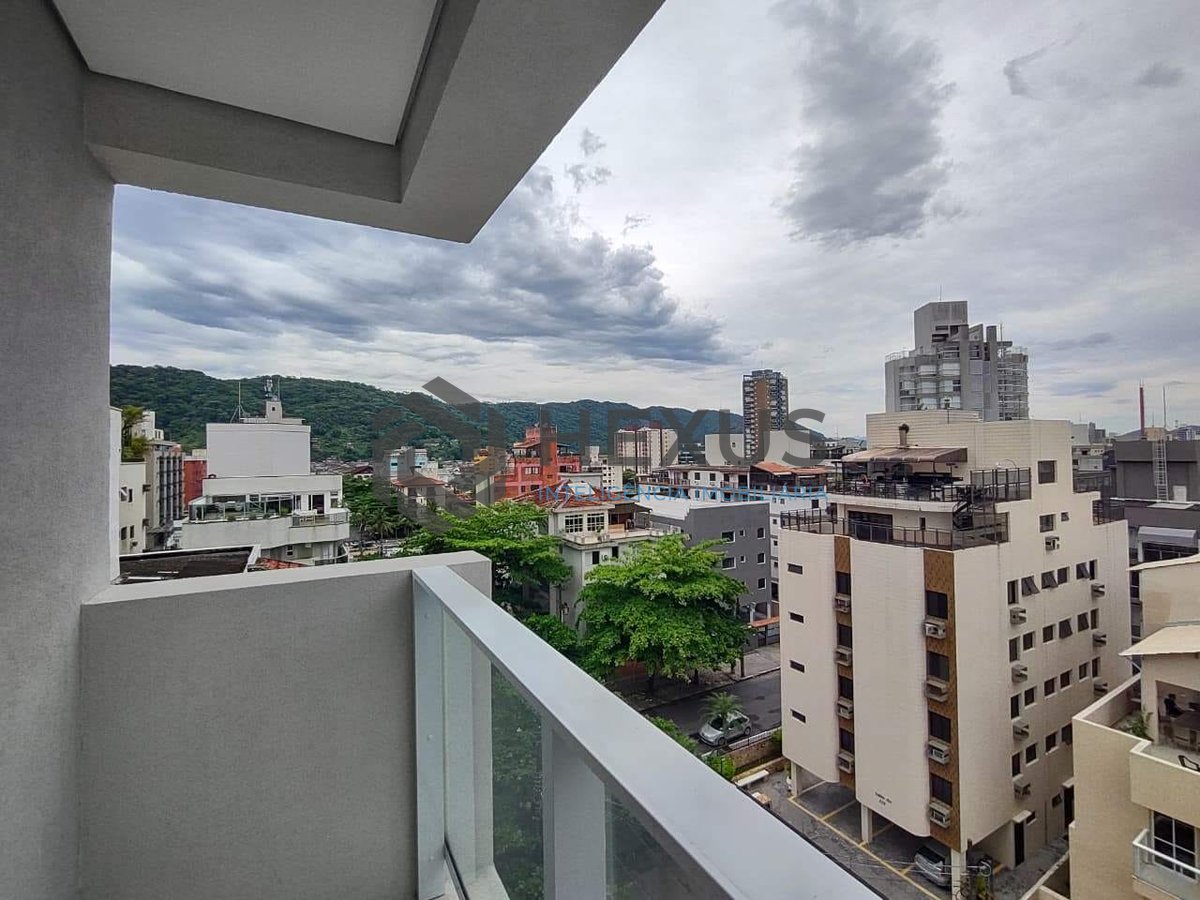 Foto 12 de Apartamento com varanda e lazer na Praia da Enseada, Guaruja