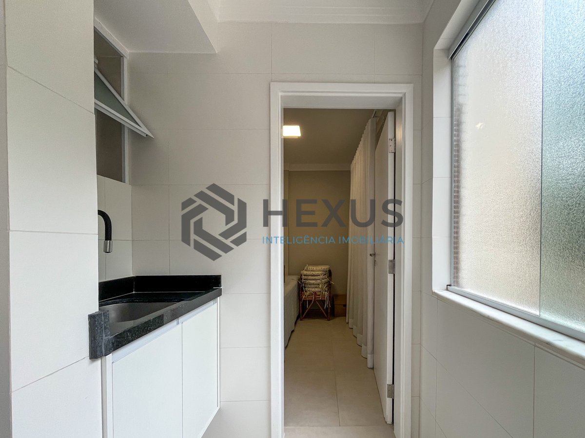 Foto 23 de Apartamento reformado com varanda vista mar e lazer na beira mar da Praia das Asturias, Guaruja
