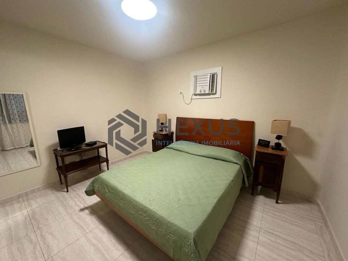 Foto 4 de Apartamento com varanda na Praia da Enseada, Guaruja