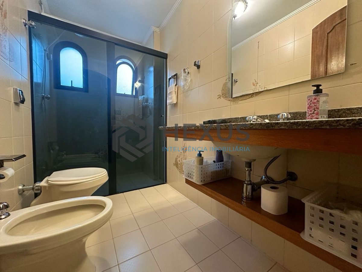 Foto 6 de Apartamento com varanda na Praia da Enseada, Guaruja