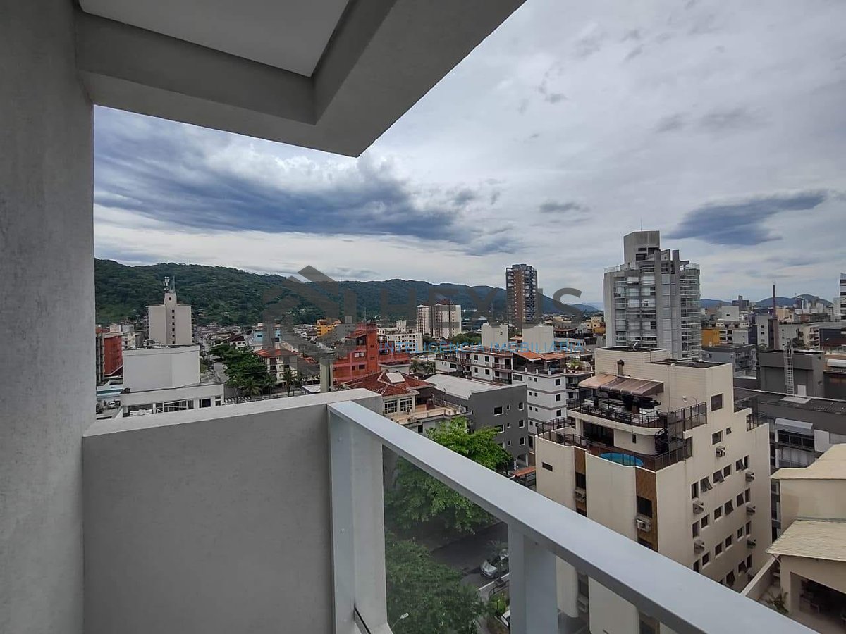 Foto 12 de Apartamento com varanda e lazer na Praia da Enseada, Guaruja