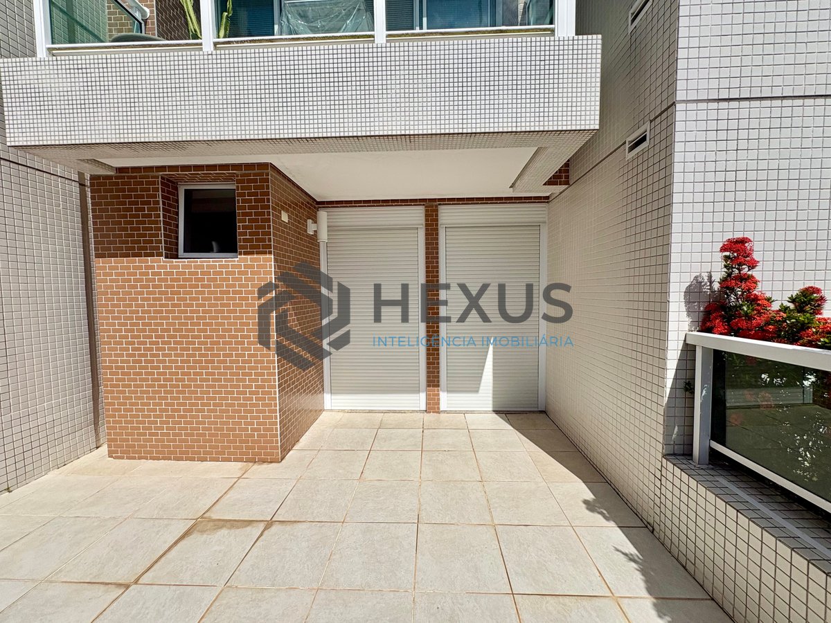 Foto 9 de Apartamento beira mar com varanda e lazer na Praia da Enseada, Guaruja
