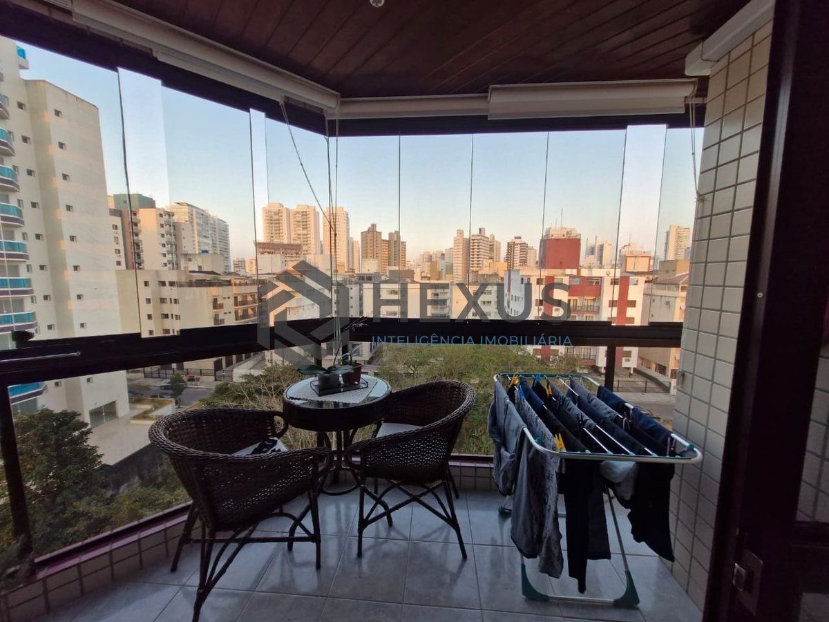 Foto 8 de Apartamento com varanda e lazer na Praia das Astúrias à venda, Guarujá