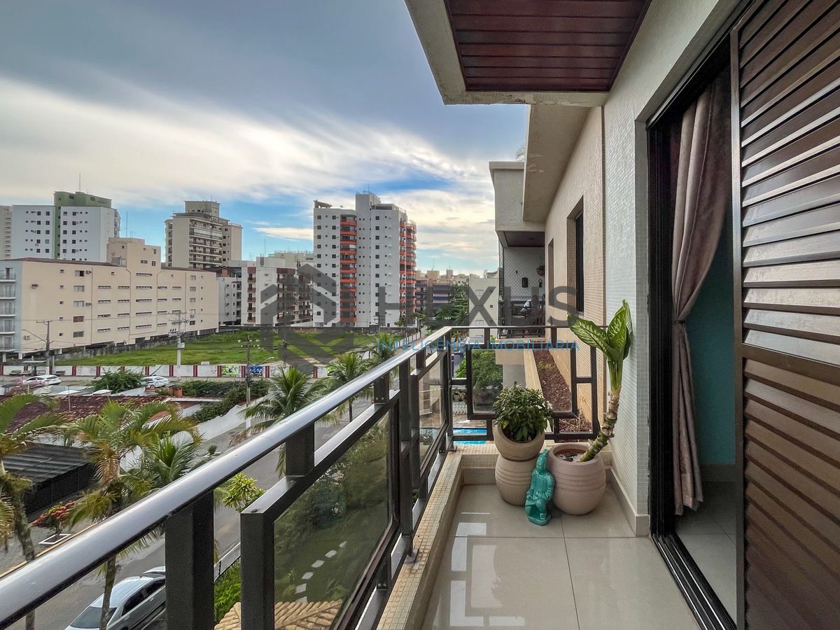 Foto 25 de Apartamento reformado com piscina e churrasqueira na Praia da Enseada, Guaruja