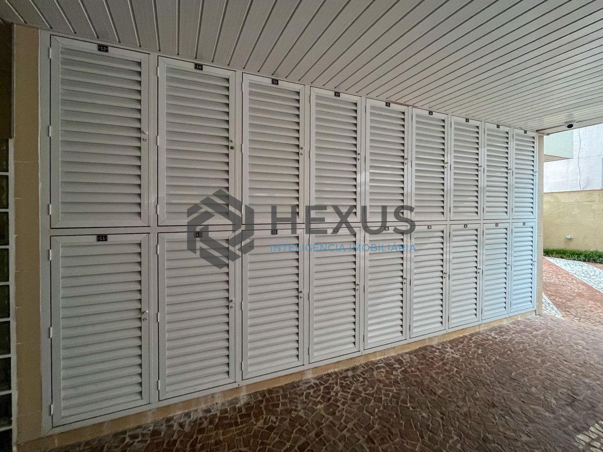 Foto 38 de Apartamento reformado com piscina e churrasqueira na Praia da Enseada, Guaruja
