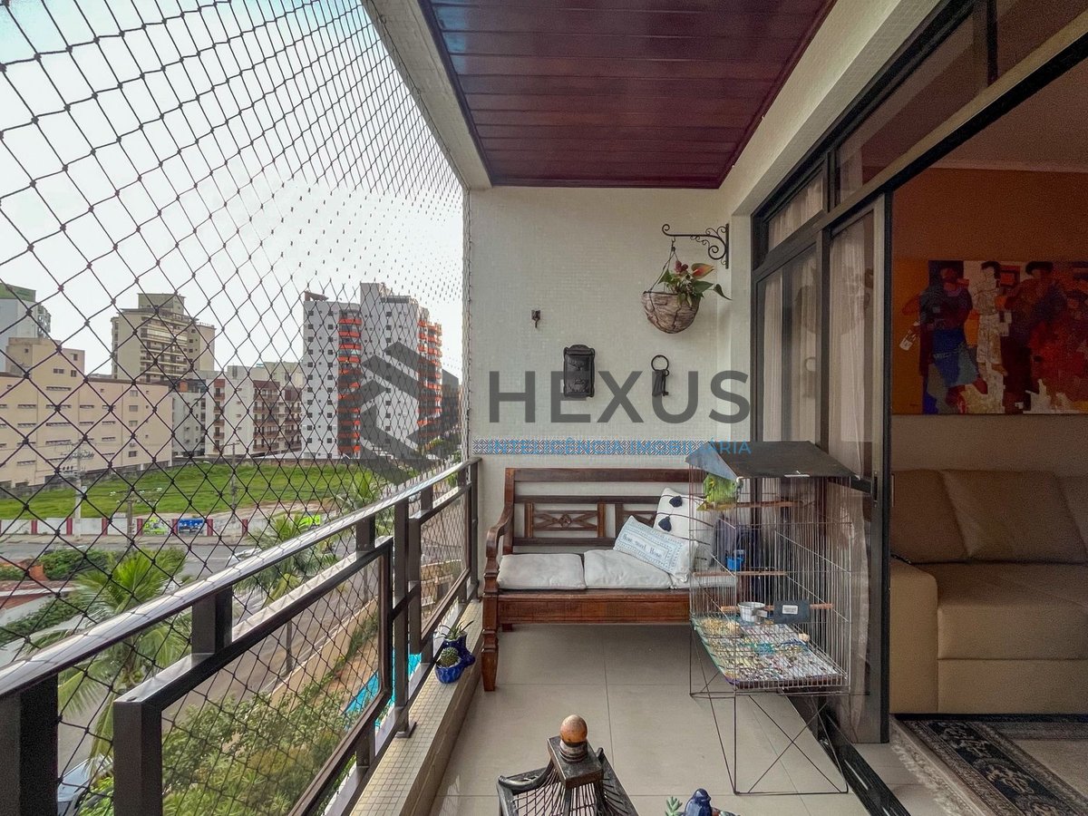 Foto 5 de Apartamento reformado com piscina e churrasqueira na Praia da Enseada, Guaruja