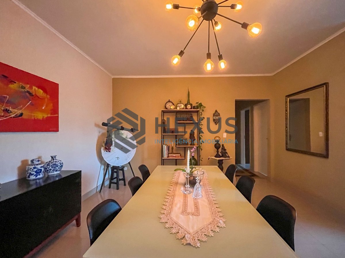 Foto 6 de Apartamento reformado com piscina e churrasqueira na Praia da Enseada, Guaruja