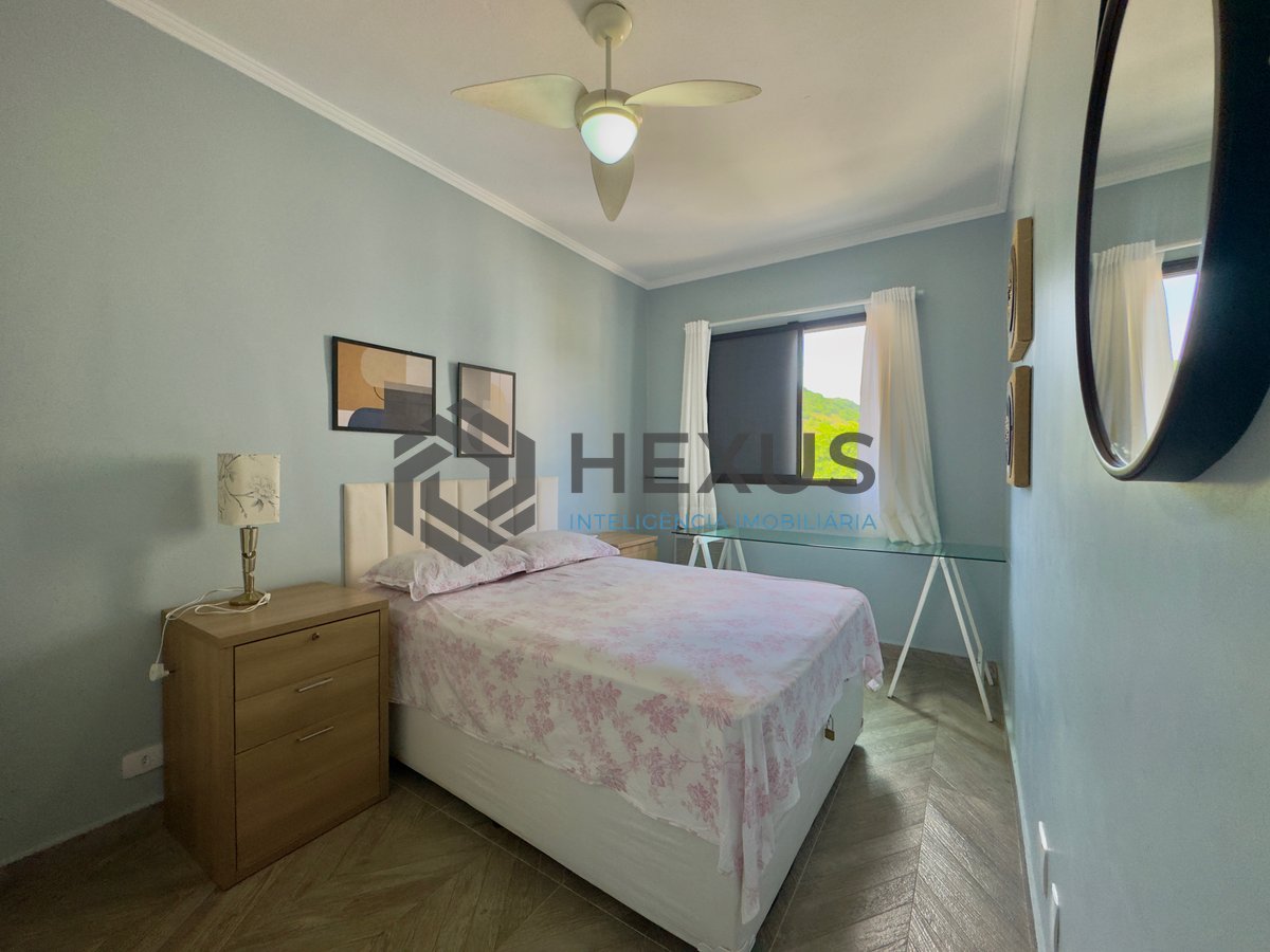 Foto 10 de Apartamento reformado com varanda na Praia do Tombo, Guaruja