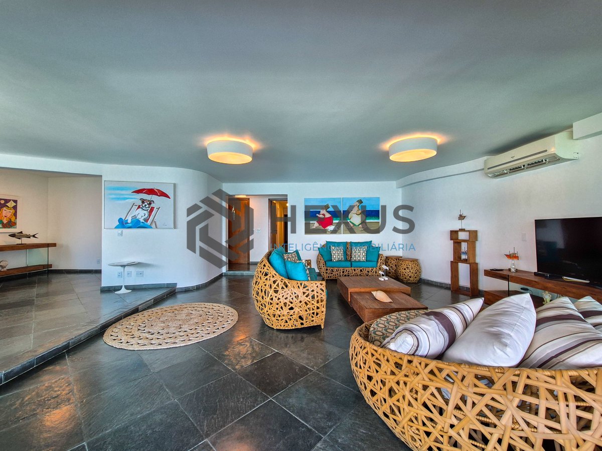 Foto 9 de Apartamento frente mar com lazer de clube e varanda na Praia da Enseada, Guaruja